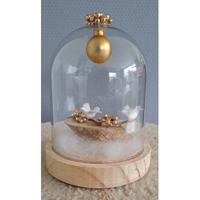 Kerststolpje met vredesduifjes