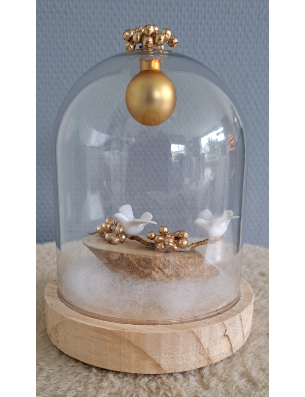 Kerststolpje met vredesduifjes Kerststolpje met vredesduifjes