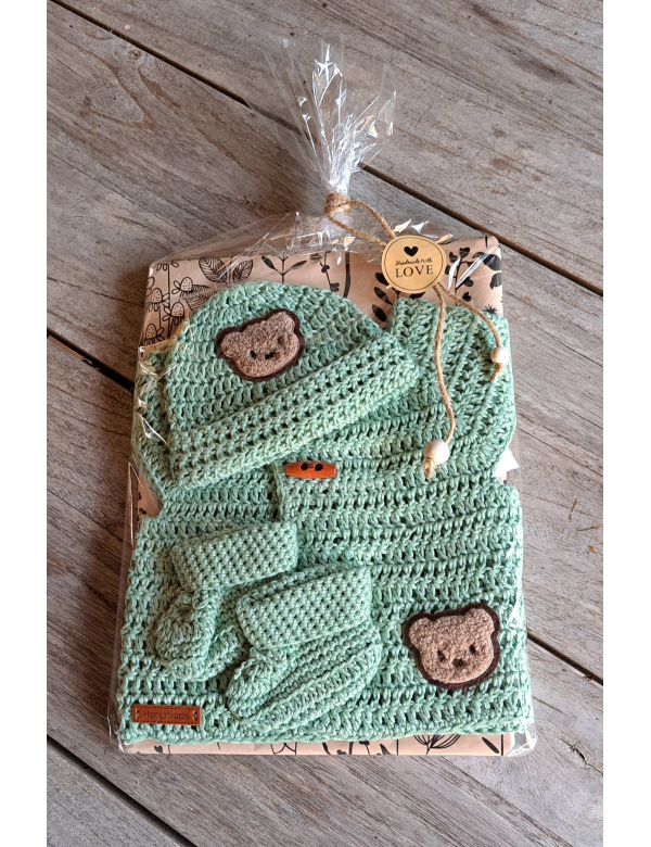 Cadeauset : Mutsje  + Jasje  + Slofjes / lichtgroen, wol