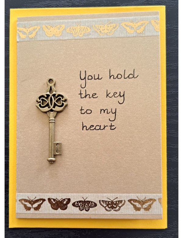 Kaartje klein goud - You hold the key to my heart - met gele envelop Kaartje klein goud - You hold the key to my heart - met gele envelop