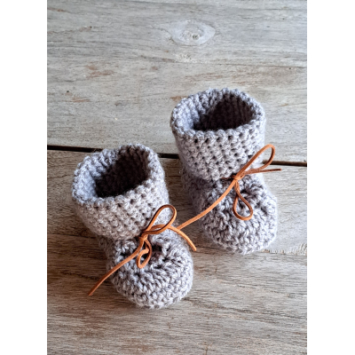 Booties / Slofjes lichtgrijs + suède veter / wol