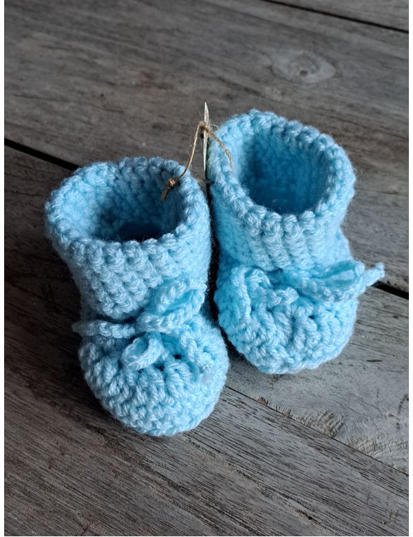 Booties / Slofjes lichtblauw / wol