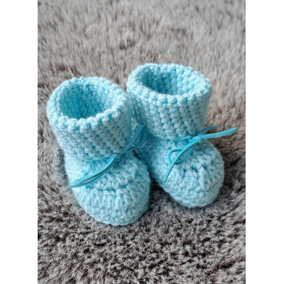 Booties / Slofjes lichtblauw + suède vetertje, wol