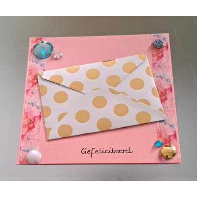 Wenskaart gefeliciteerd roze + cadeau envelopje, gouden stippen