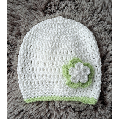 Beanie / mutsje wit + lichtgroen met bloem / katoen