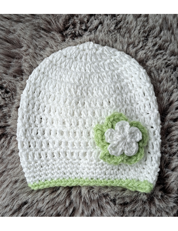 Beanie / mutsje wit + lichtgroen met bloem / katoen