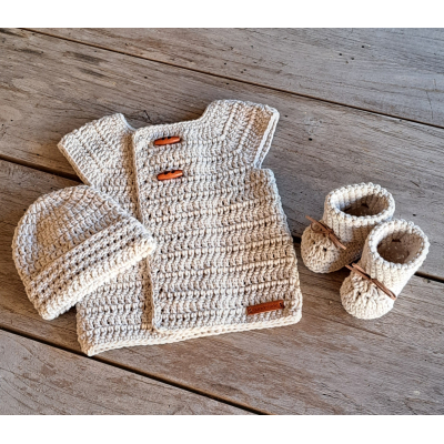 Set: Mutsje  + Vestje  + Slofjes / ecru