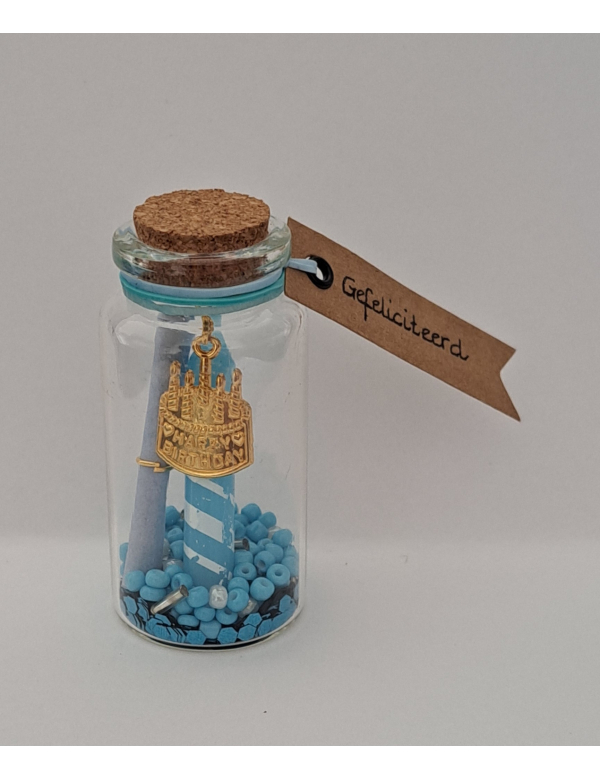 Wensflesje, taart + kaarsjes , blauw / Gefeliciteerd