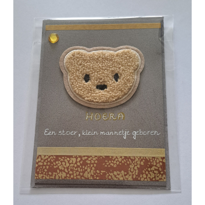 Wenskaart taupe, fluffy grote beer / geboorte jongen